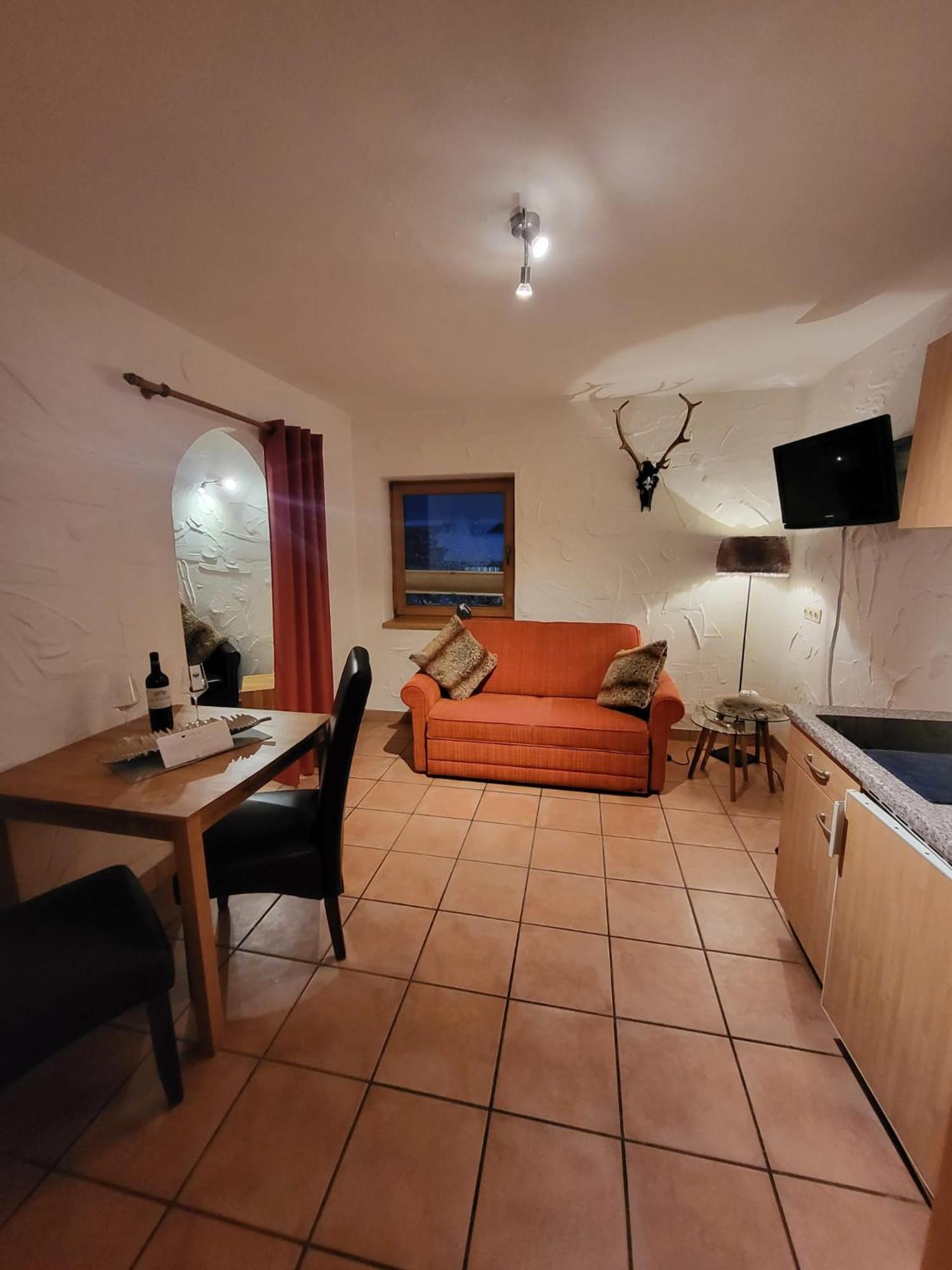 Hotel Post - Garni Bichlbach Buitenkant foto